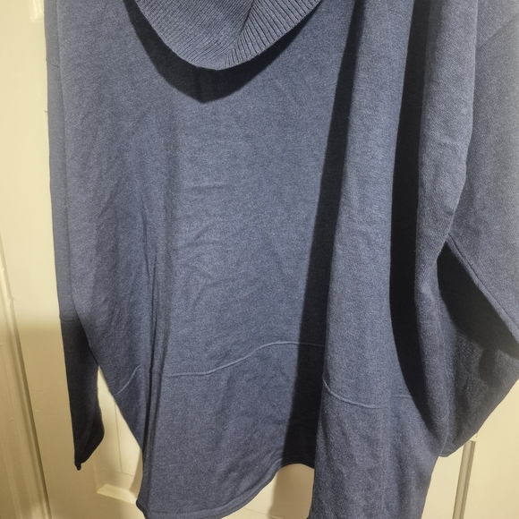 NWT Blue Cowl Neck Women's Sweater 2X - Picture 3 of 4